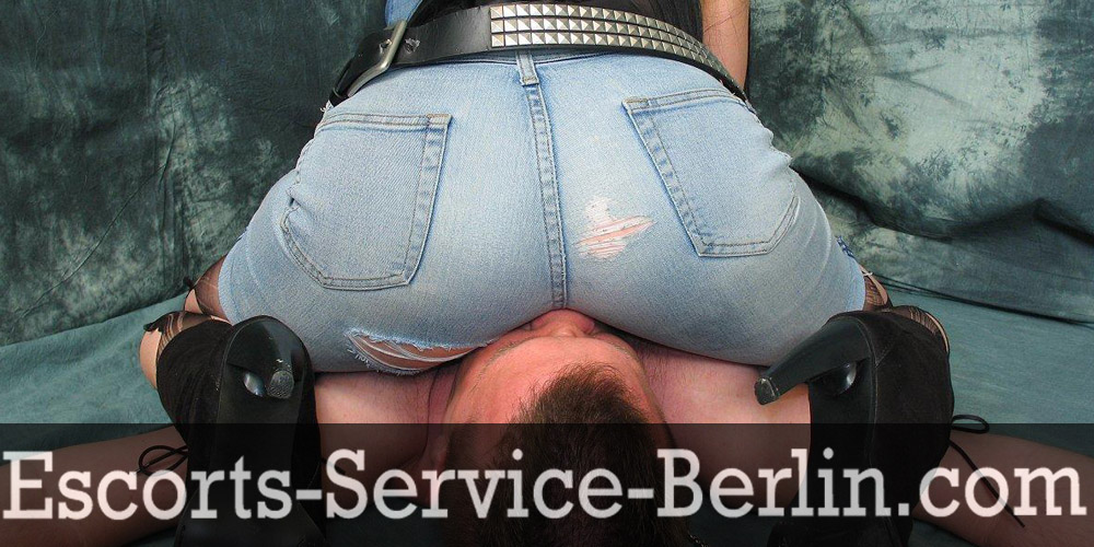 Face Sitting Escorts in Berlin